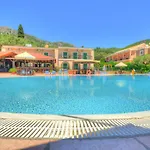 Mermaid Pool And Bar شقة فندقية باليوكاستريتسا