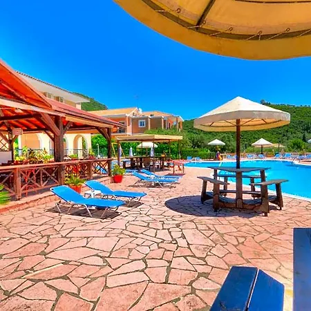 Filoxenia And Mermaid Pool 4* פאלאוקסטריצה