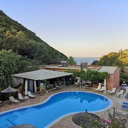 Mermaid Pool And Bar باليوكاستريتسا