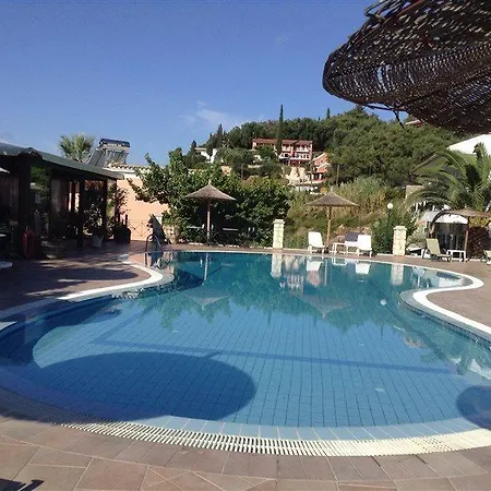 Апарт-отель Mermaid Pool And Bar Палеокастрица